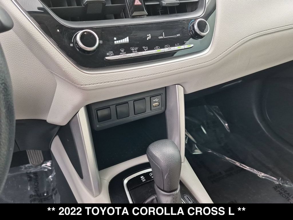 Used 2022 Toyota Corolla Cross L FWD image 23