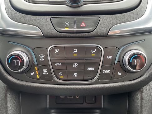 Used 2023 Chevrolet Equinox LT w/ Driver Convenience Package AWD/4WD image 22