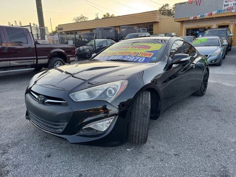 Used 2015 Hyundai Genesis 3.8 image 3