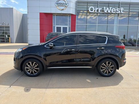 Used 2018 Kia Sportage EX w/ EX Sport Appearance Package FWD image 2