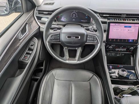Used 2022 Jeep Grand Cherokee Limited 4xe AWD/4WD image 16