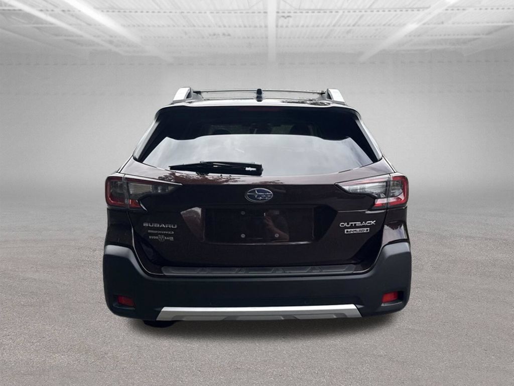 Used 2025 Subaru Outback Touring AWD/4WD image 7