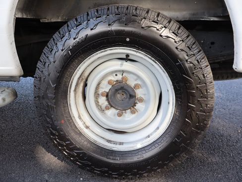 Used 2014 Ford E-250 and Econoline 250 w/ Power Group RWD image 38