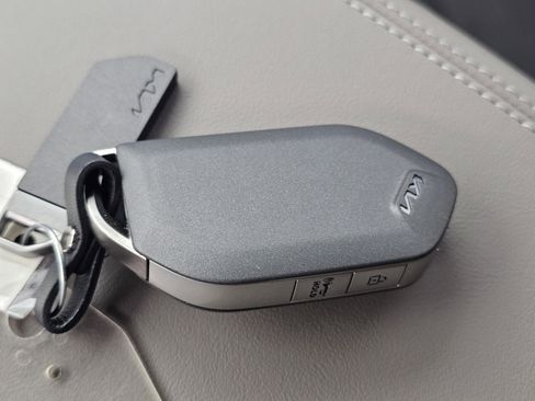 New 2026 Kia Carnival image 30