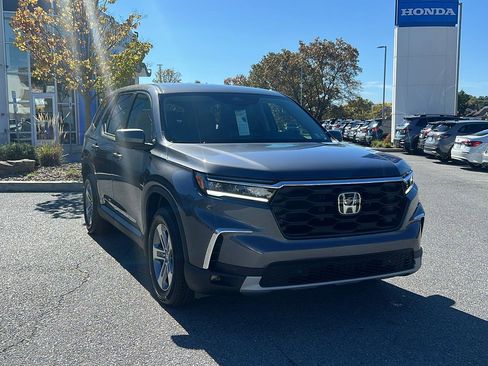 New 2025 Honda Pilot EX-L image 1