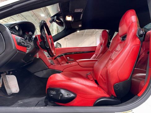 Used 2015 Maserati GranTurismo Sport image 49