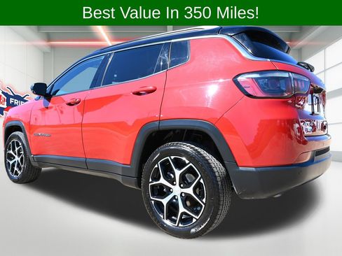 Used 2024 Jeep Compass Limited image 2