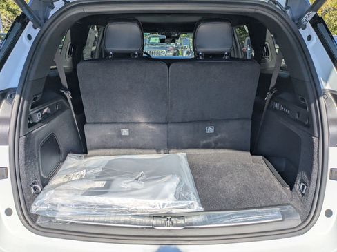 New 2025 Jeep Grand Cherokee L Overland w/ Advanced Protech Group III image 27