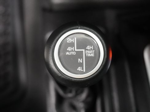 Used 2021 Jeep Wrangler Unlimited Sahara AWD/4WD image 27