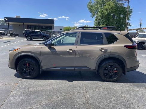 Certified 2026 Nissan Rogue SV image 8