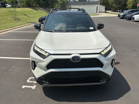 Used 2022 Toyota RAV4 XSE AWD/4WD image 3