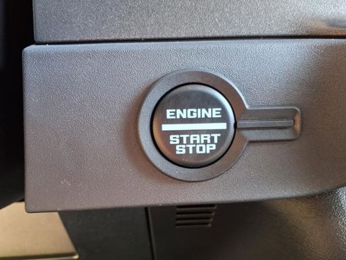 New 2025 Ford Bronco Badlands image 17