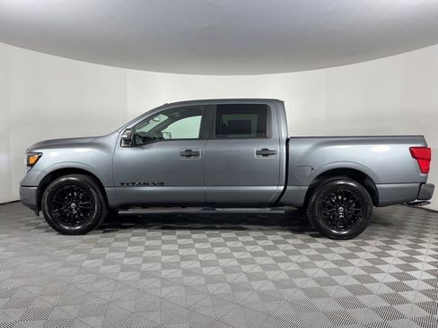 Used 2018 Nissan Titan SL w/ Midnight Edition RWD image 5