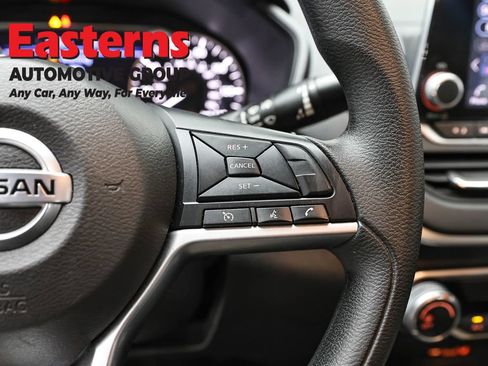 Used 2022 Nissan Altima 2.5 SV FWD image 16