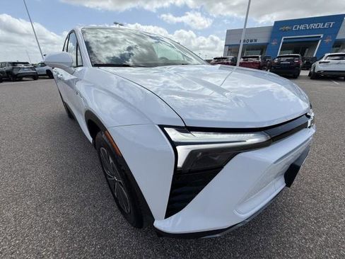 New 2025 Chevrolet Blazer EV LT image 13