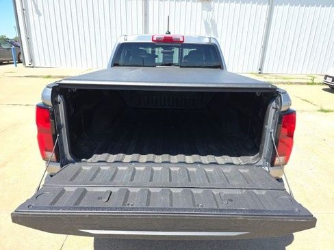 Used 2024 Chevrolet Colorado ZR2 w/ Technology Package AWD/4WD image 10