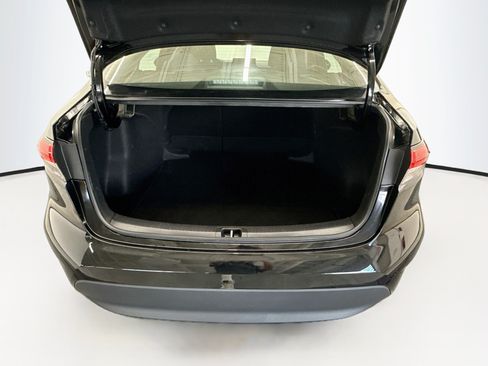 Used 2024 Toyota Corolla LE FWD image 28