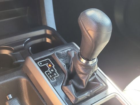 Certified 2021 Toyota Tacoma SR5 image 25