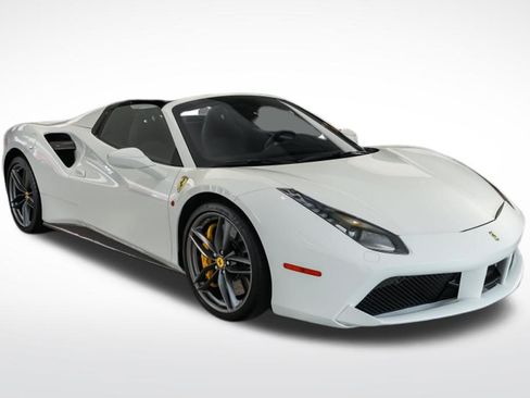 Used 2018 Ferrari 488 Spider RWD image 7