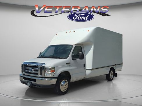 Used 2019 Ford E-350 and Econoline 350 Super Duty RWD image 1