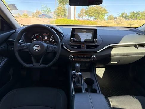 Used 2025 Nissan Altima 2.5 S FWD image 26