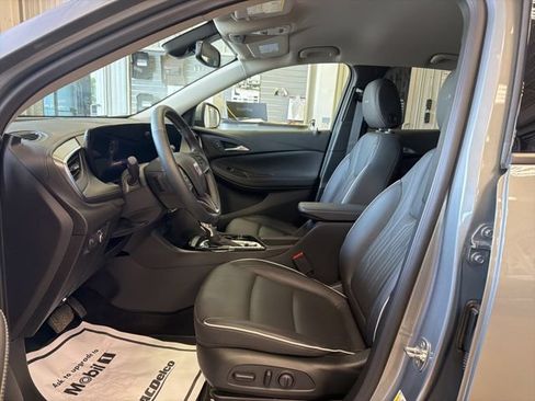 Used 2024 Buick Encore GX Avenir AWD/4WD image 10