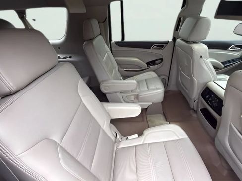 Used 2016 GMC Yukon XL Denali w/ Open Road Package AWD/4WD image 11
