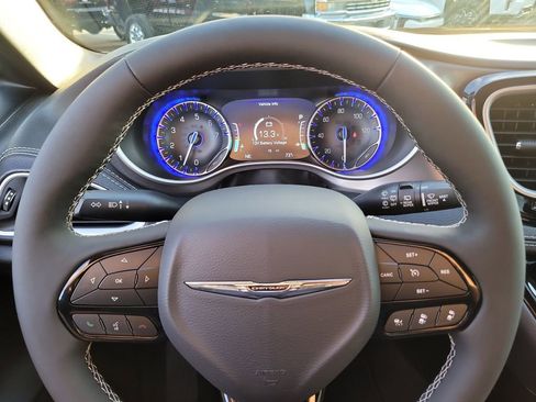 New 2026 Chrysler Pacifica Select FWD image 26