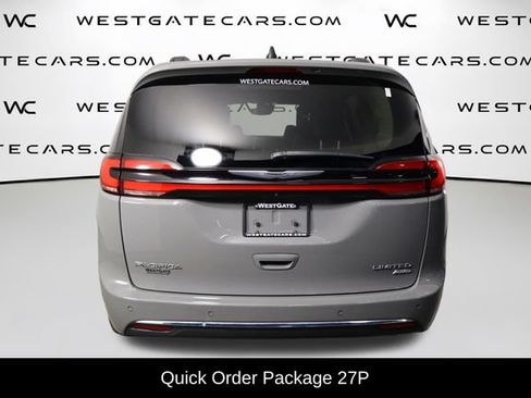 Used 2023 Chrysler Pacifica Limited w/ Uconnect Theater Family Group AWD/4WD image 4
