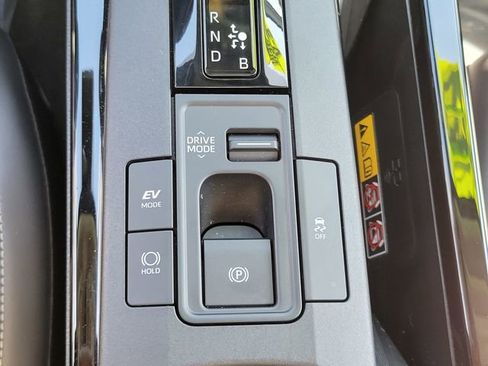 Used 2026 Toyota Prius Limited AWD/4WD image 27
