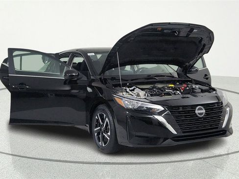 Used 2024 Nissan Sentra SV FWD image 7