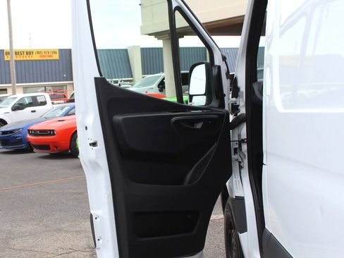 Used 2025 Mercedes-Benz Sprinter 2500 image 23