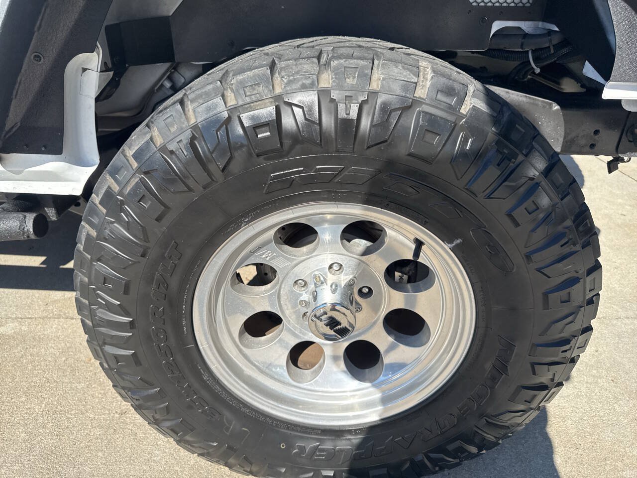 Used 2015 Jeep Wrangler Unlimited Rubicon w/ Connectivity Group AWD/4WD image 25