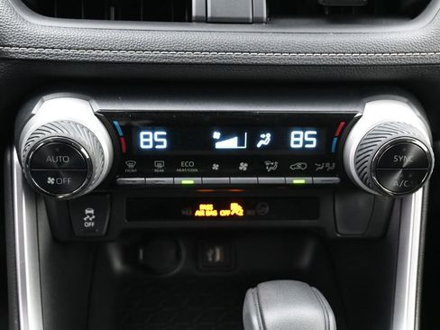 Certified 2025 Toyota RAV4 LE image 23