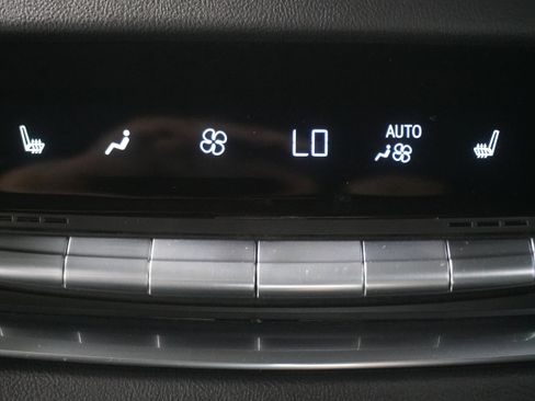 Used 2021 Cadillac Escalade Sport w/ Driver Assist Tech Package image 15