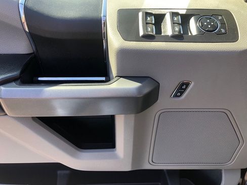 Used 2018 Ford F150 XLT AWD/4WD image 18