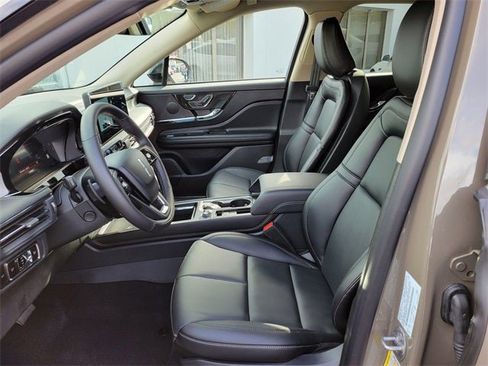 New 2026 Lincoln Corsair Premiere image 16