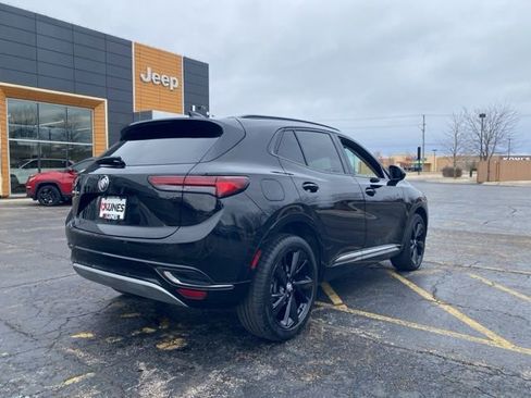 Used 2022 Buick Envision Essence w/ Sport Touring Package image 9