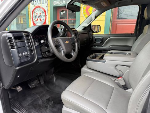 Used 2018 Chevrolet Silverado 1500 W/T w/ WT Convenience Package image 10