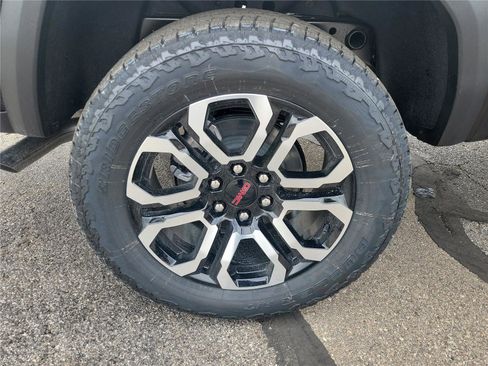 New 2026 GMC Canyon AT4 image 6