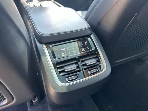 Used 2020 Volvo XC90 T5 Momentum AWD/4WD image 14