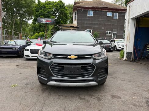 Used 2018 Chevrolet Trax LT w/ LT Convenience Package AWD/4WD image 10