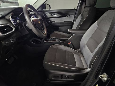 Used 2021 Chevrolet TrailBlazer LT w/ Convenience Package FWD image 17