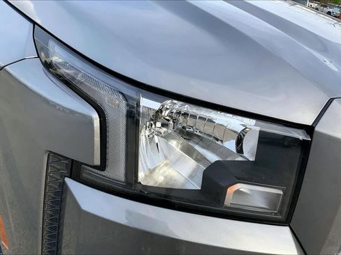 Used 2024 Nissan Frontier SV w/ SV Convenience Package RWD image 28