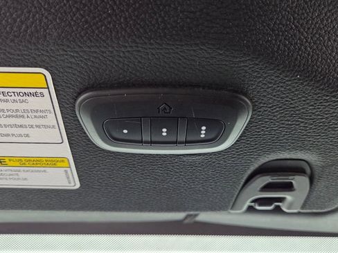 Used 2018 Jeep Wrangler Unlimited Sahara image 29