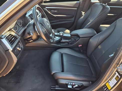 Used 2018 BMW 330i xDrive Sedan w/ Convenience Package image 16