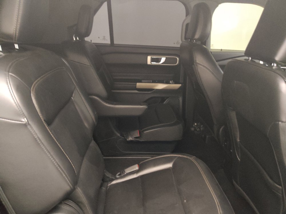 Used 2023 Ford Explorer XLT w/ Equipment Group 202A RWD image 19