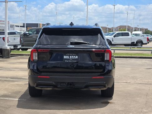 Used 2025 Ford Explorer ST-Line w/ Premium Package RWD image 6