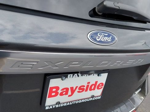 Used 2020 Ford Explorer Platinum image 45