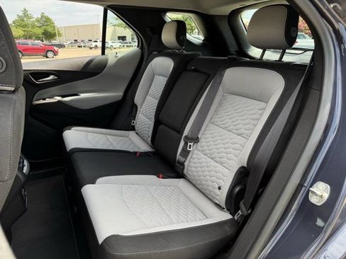 Used 2019 Chevrolet Equinox LS FWD image 29